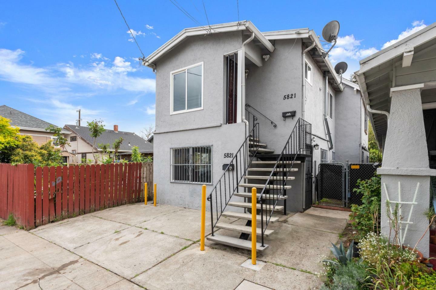 5821 East 17th Street  Oakland CA 94621 photo