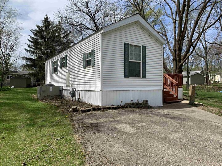 215 Skyway Drive  Edgerton WI 53534 photo