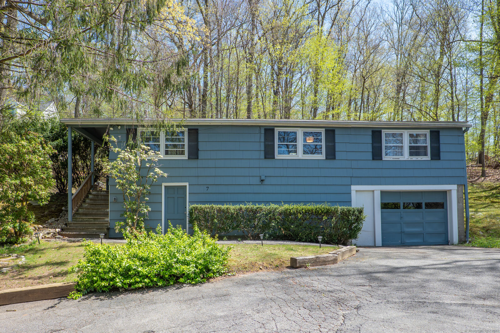 Property Photo: 7 Greenwich Drive CT 06488