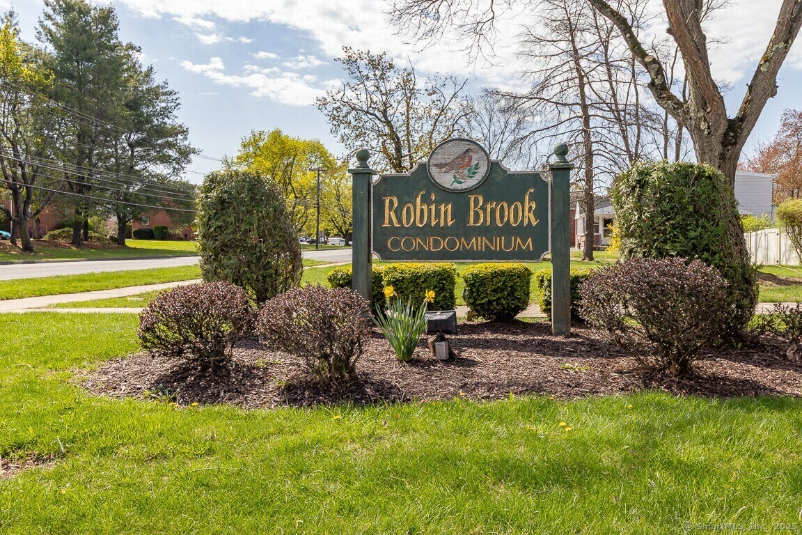 Property Photo: 43 Robin Brook Drive 43 CT 06111