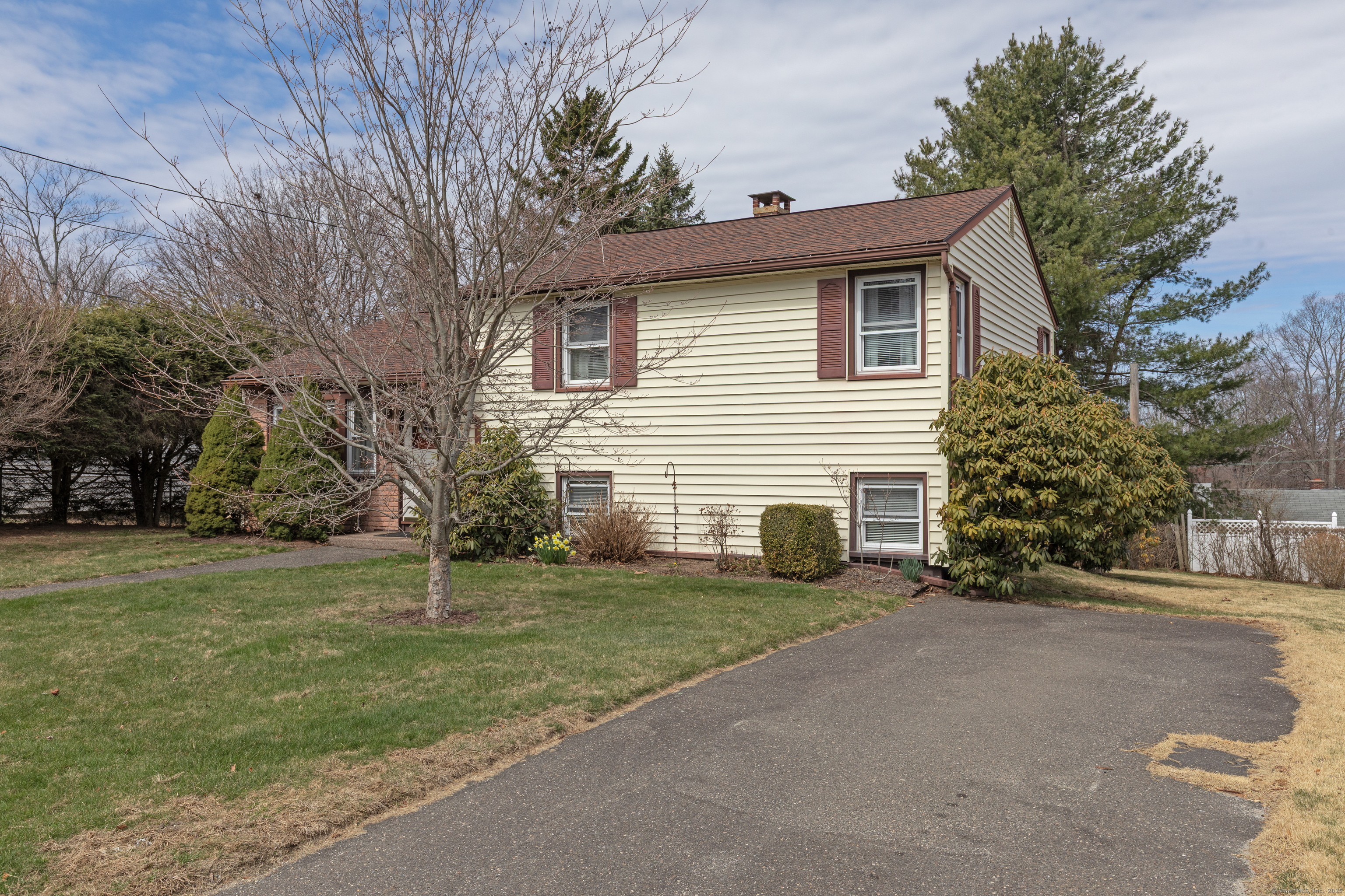 Property Photo:  40 Mount Carmel Avenue  CT 06708 