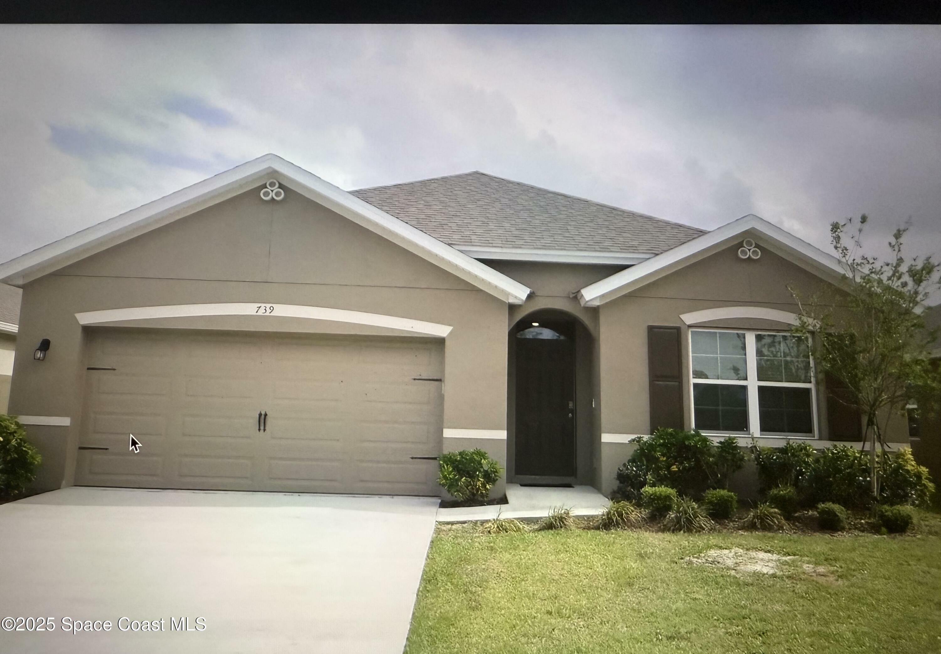Property Photo: 739 Forest Trace Circle Circle FL 32780