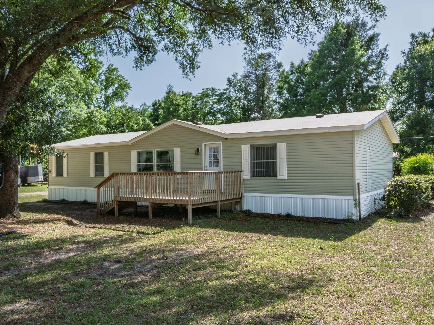 Property Photo: 26 Greenlea Circle FL 32327