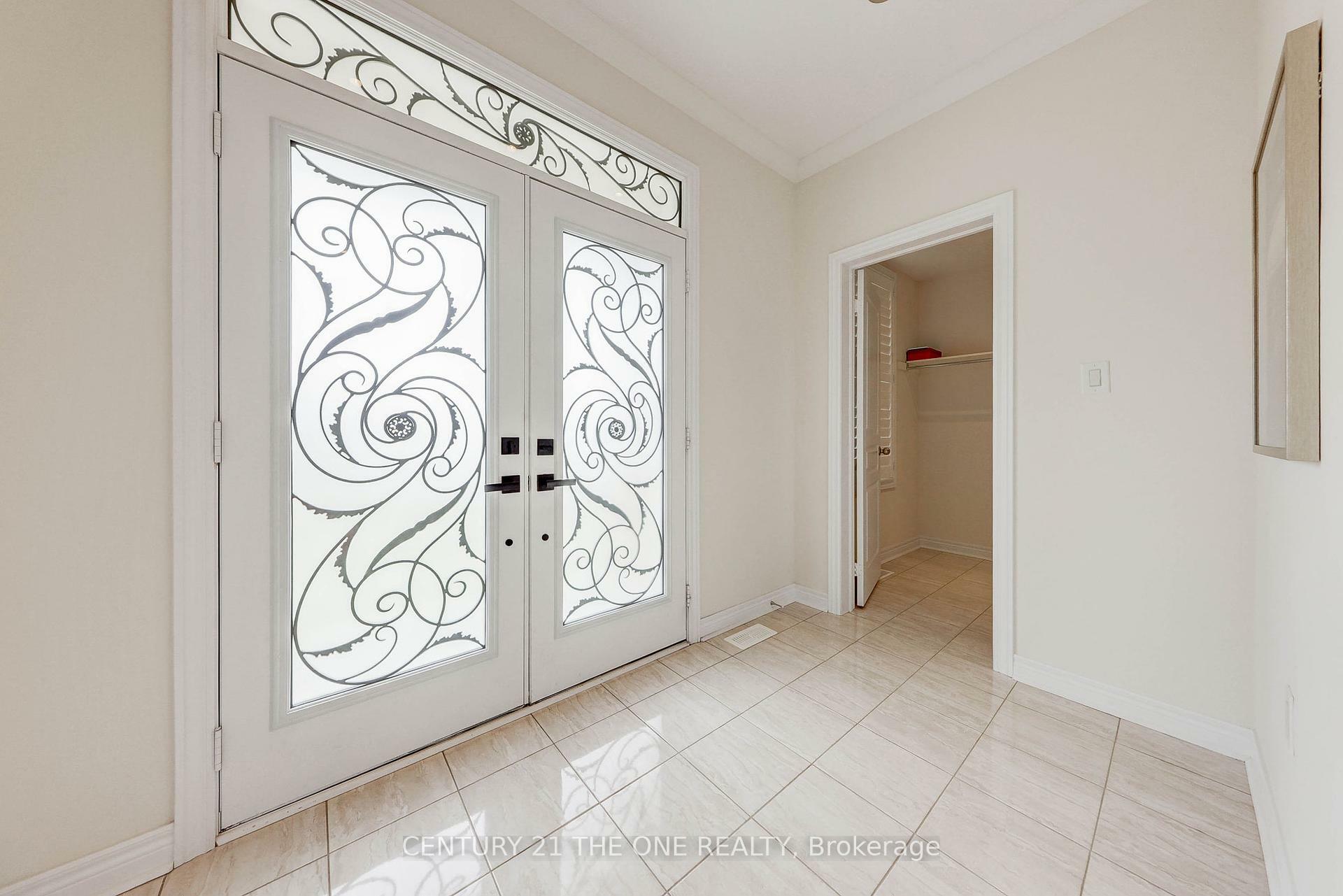 Property Photo: 97 Roy Harper Avenue ON L4G 0V5