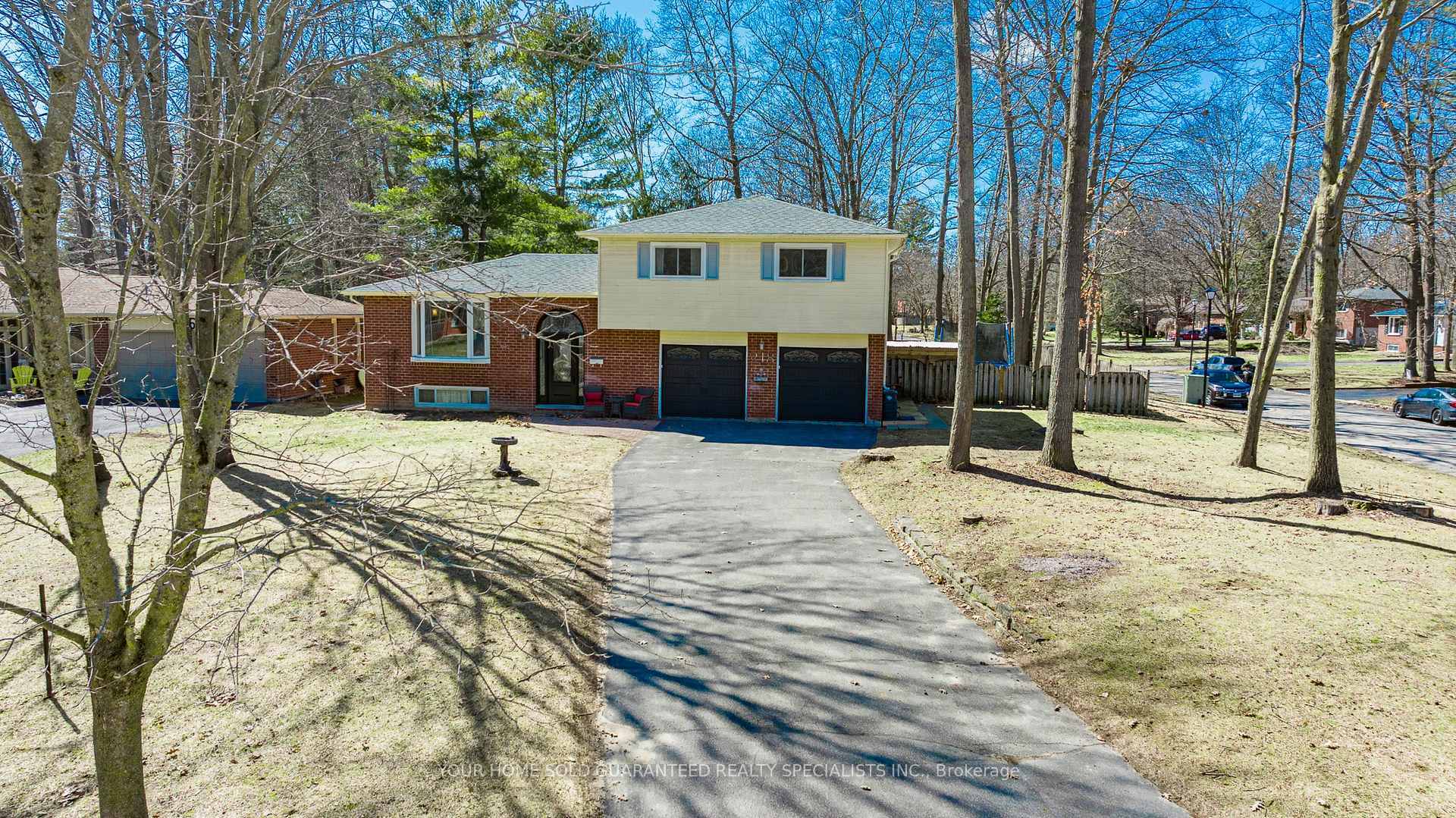 Property Photo:  218 Park Avenue  ON L9N 1J7 