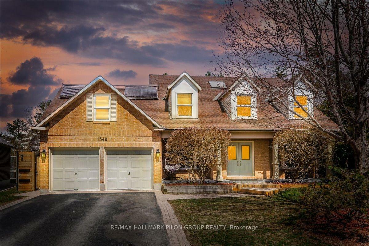Property Photo: 1349 Fallingbrook Ridge ON K4A 2A8