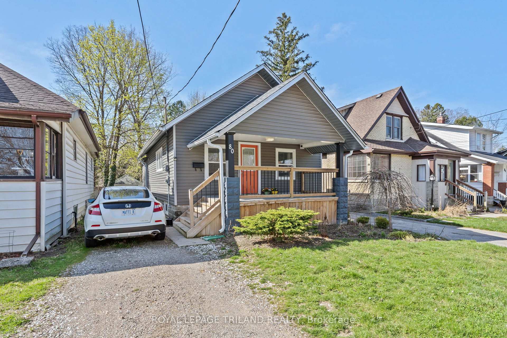 Property Photo: 80 Springbank Drive ON N6J 1E6