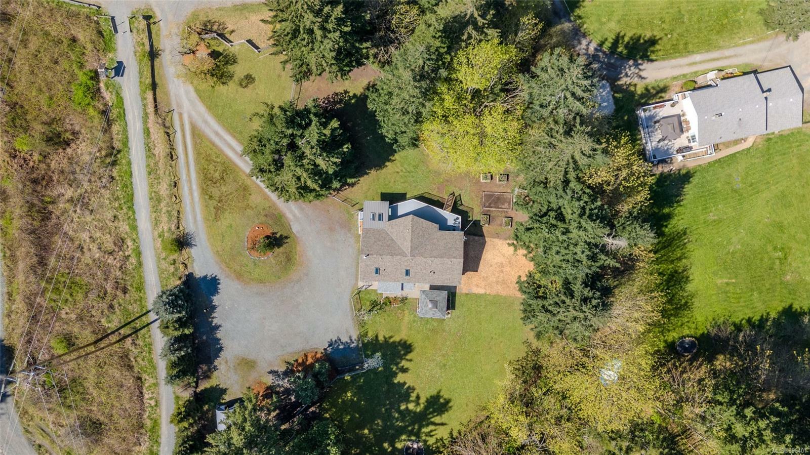 Property Photo:  1121 Harewood Mines Rd  BC V9R 5W9 