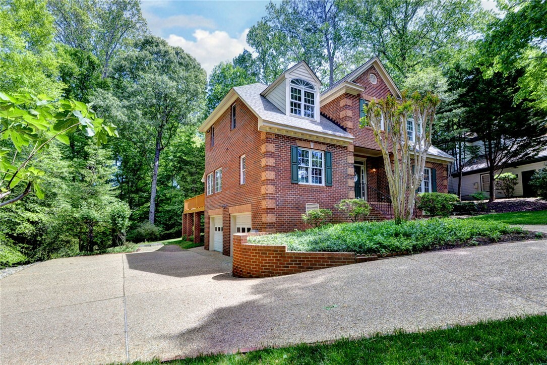 Property Photo: 7 Hague Close VA 23185