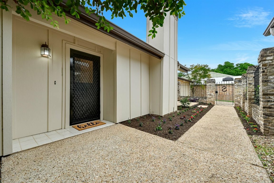 7916 Ridgeline N  Austin TX 78731 photo