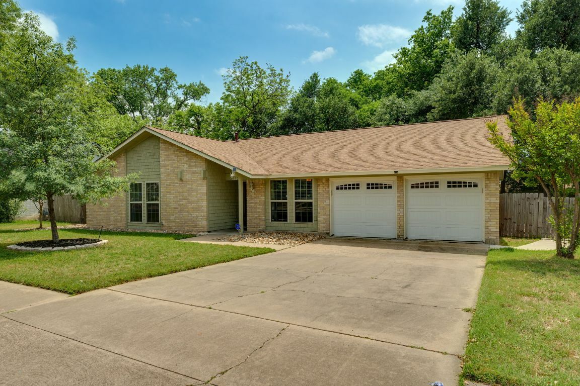 Property Photo: 1307 S Meadows Drive TX 78758