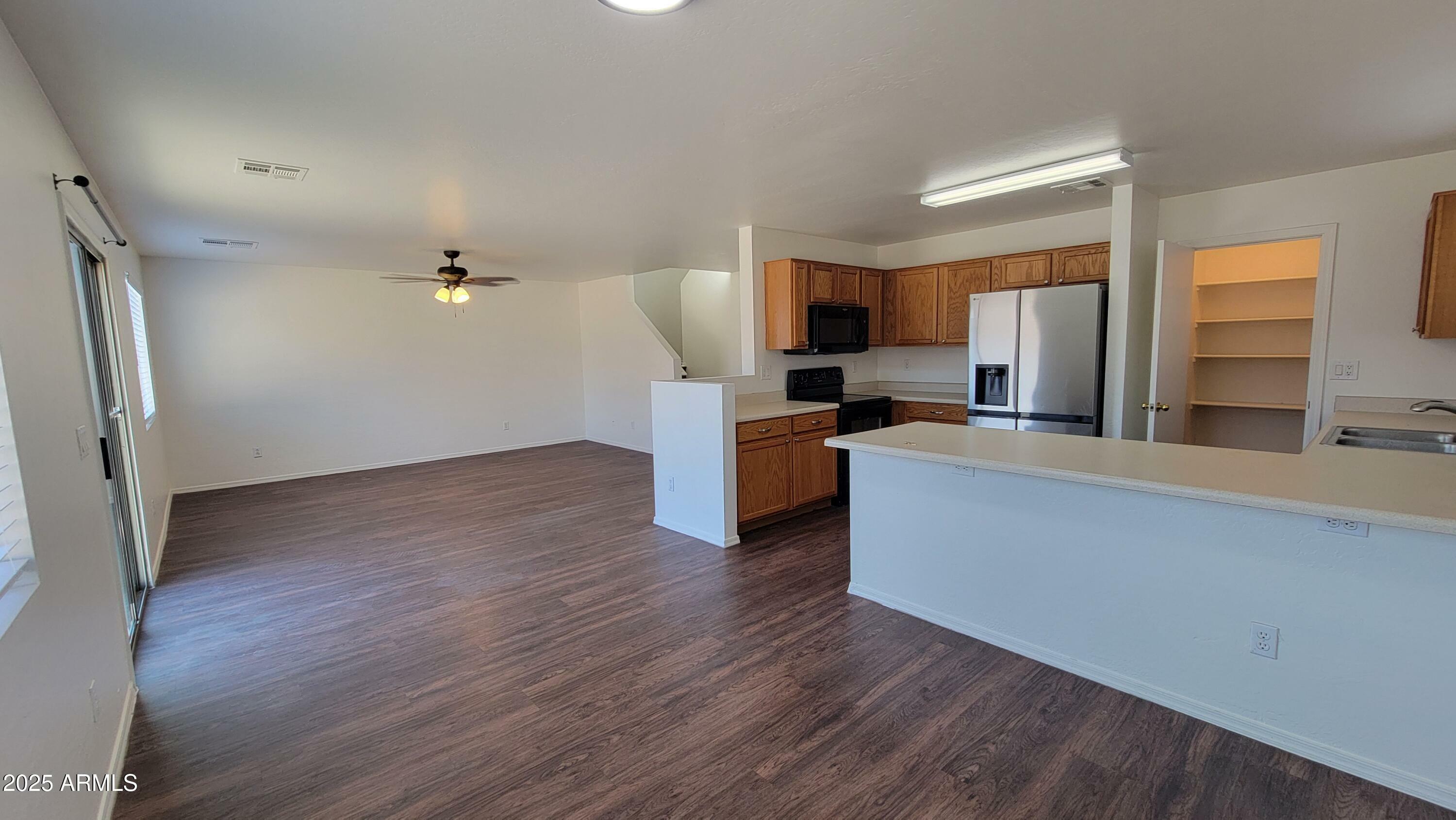 Property Photo:  10521 W Toronto Way  AZ 85353 