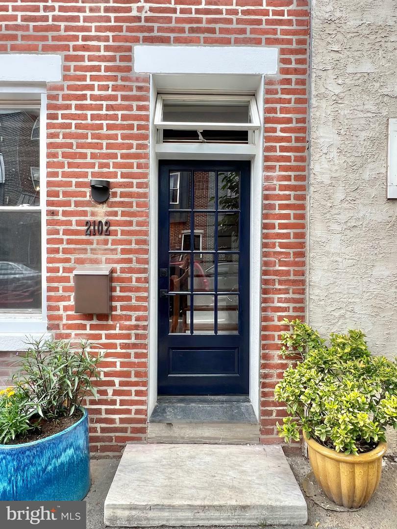 Property Photo: 2102 E Dauphin Street PA 19125