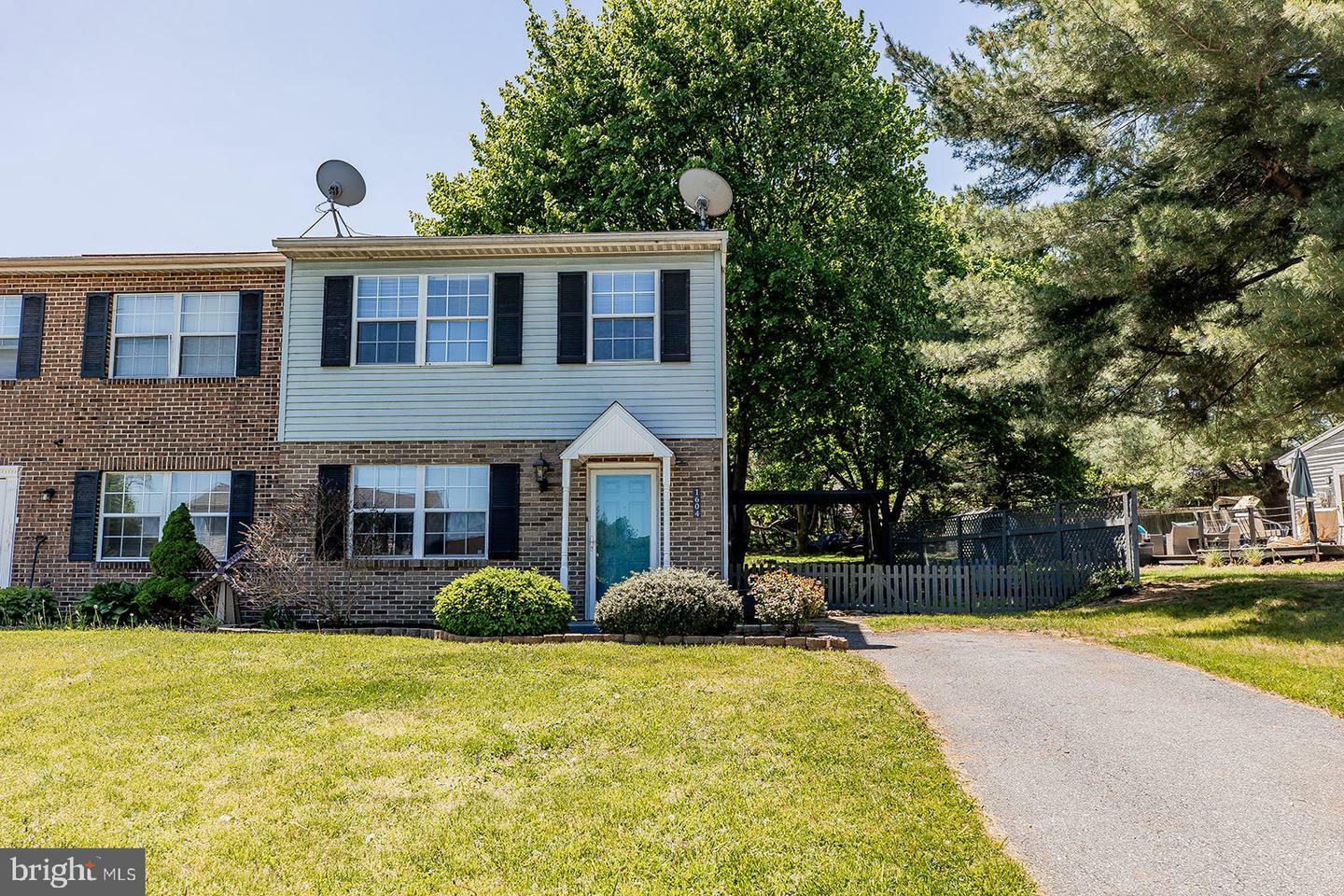 Property Photo: 1604 Manor Boulevard PA 17603