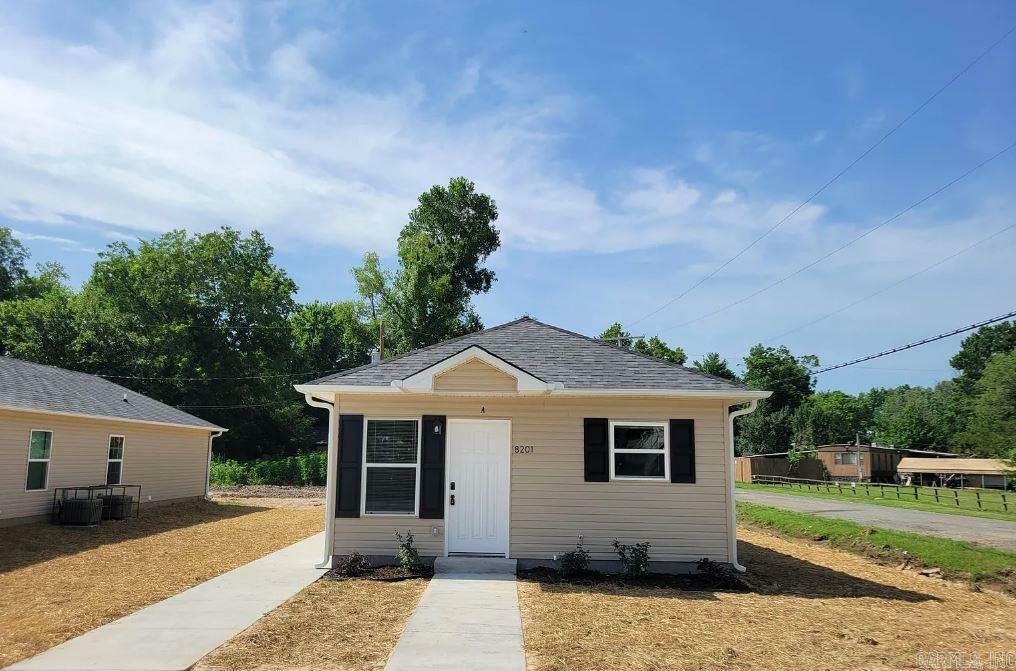 Property Photo: 8201 1st Street AR 72117