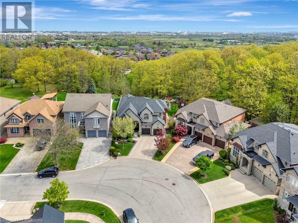 Photo de la propriété: 46 Orr Crescent ON L8G 5C5