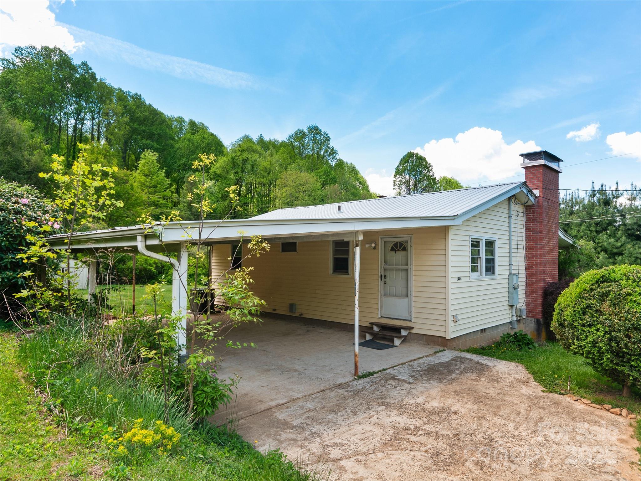 Property Photo:  1446 Camp Branch Road  NC 28786 