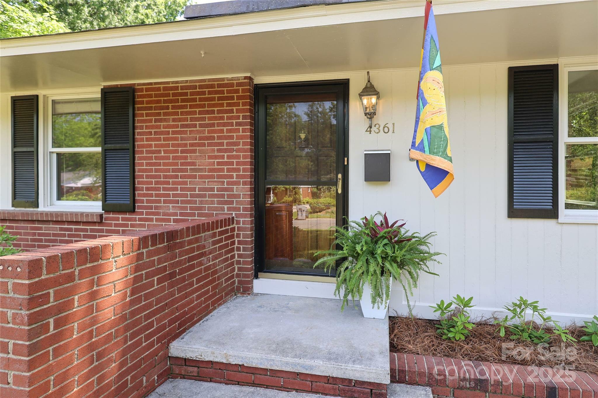 Property Photo: 4361 Applegate Road NC 28209