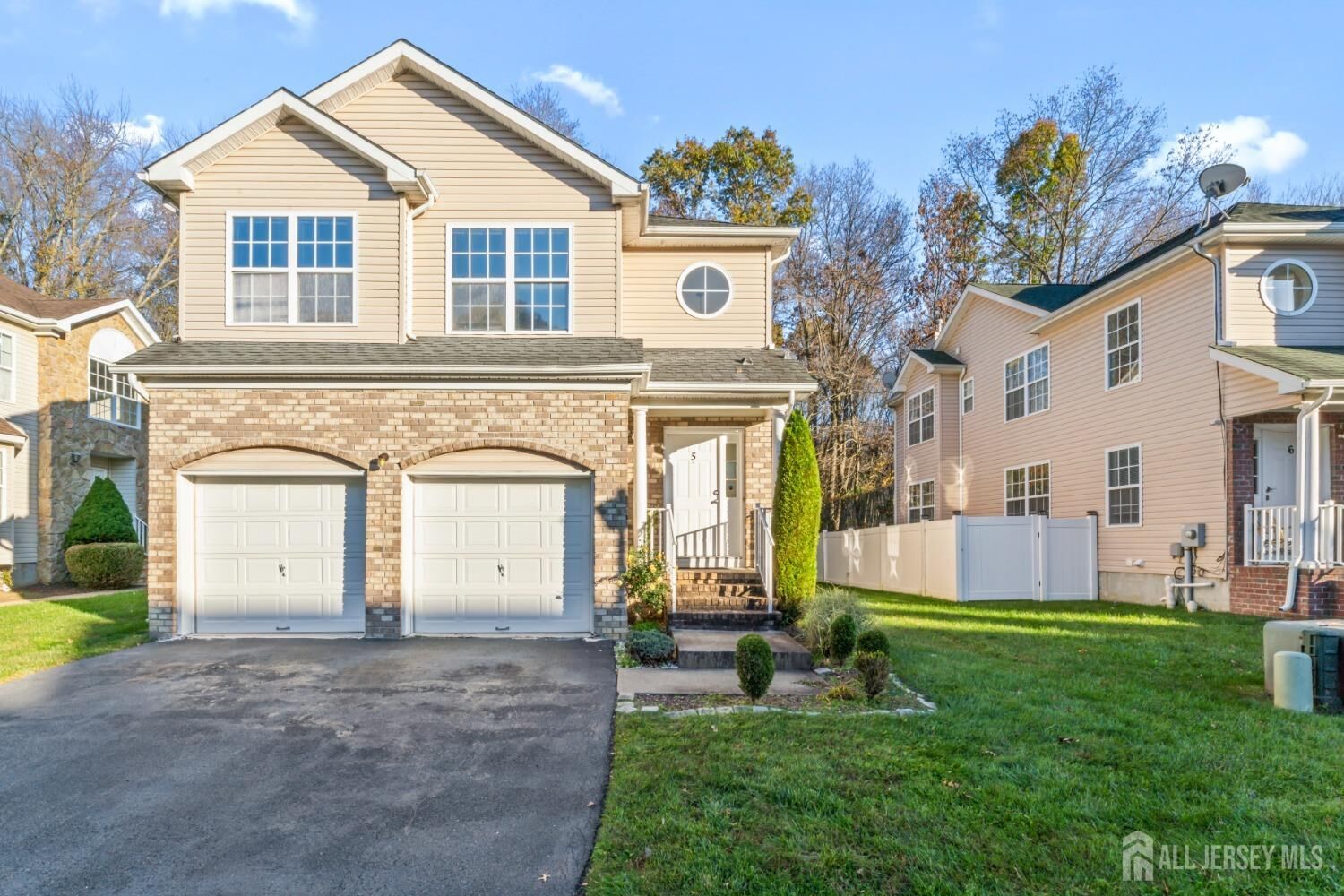 Property Photo: 5 Parker Way NJ 08857