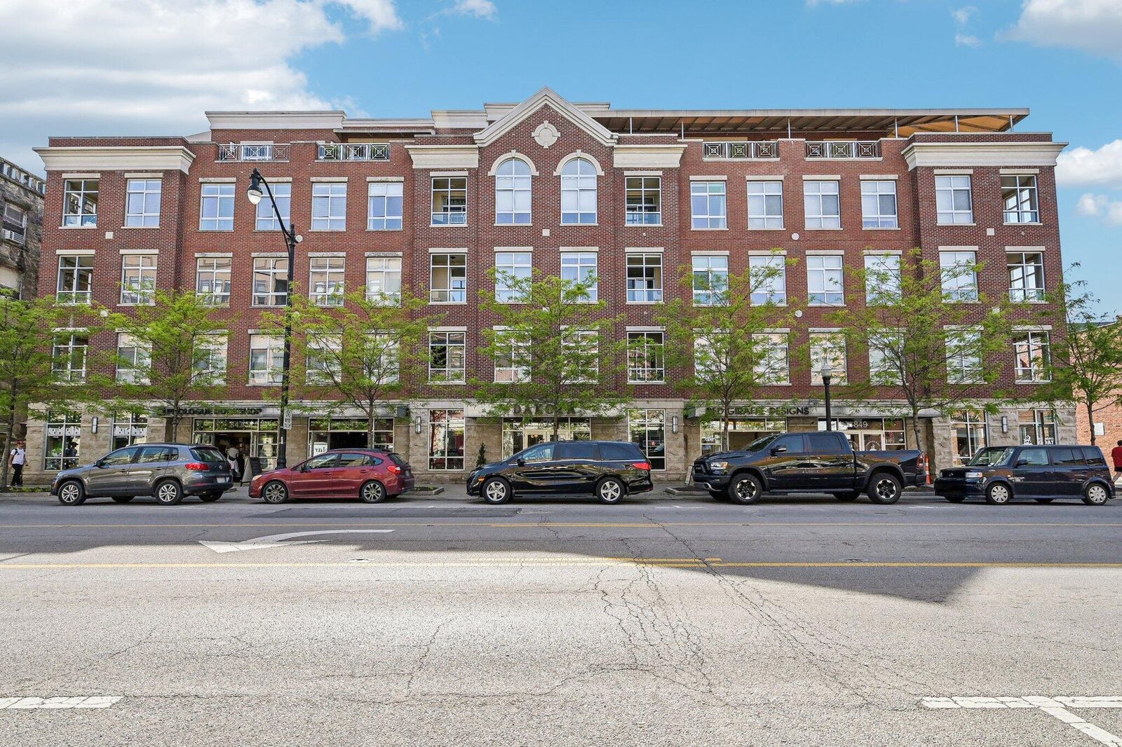 Property Photo:  845 N High Street  OH 43215 