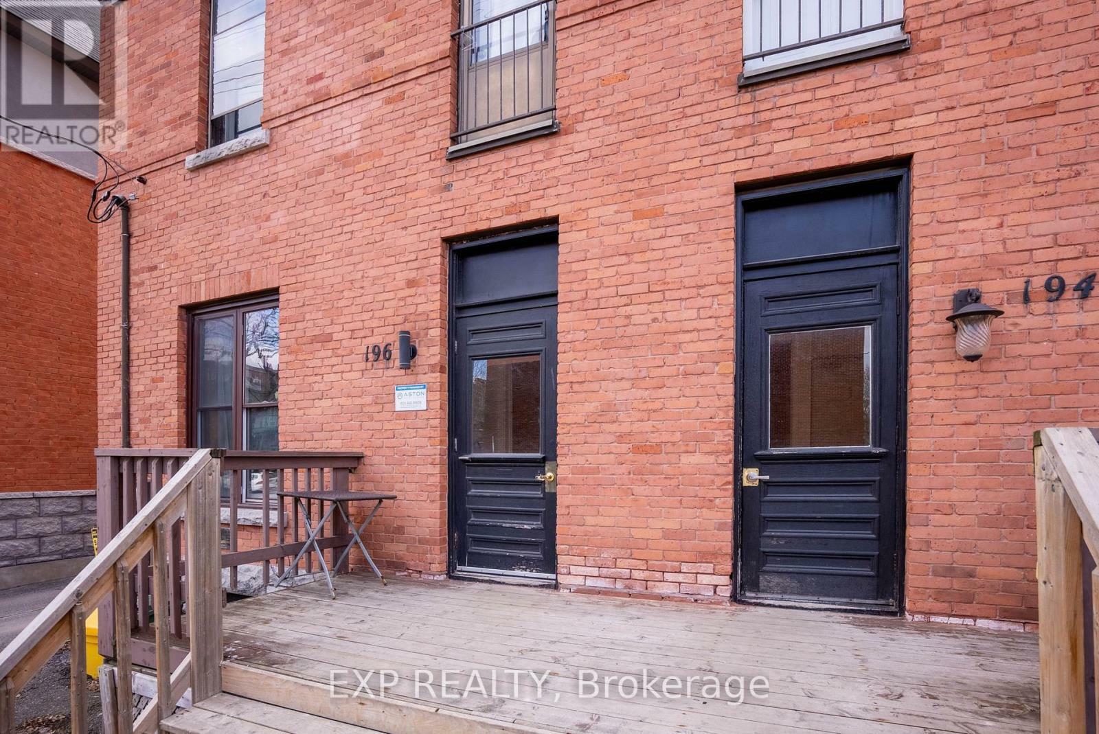 Property Photo: 196 Osgoode Street ON K1N 6S8