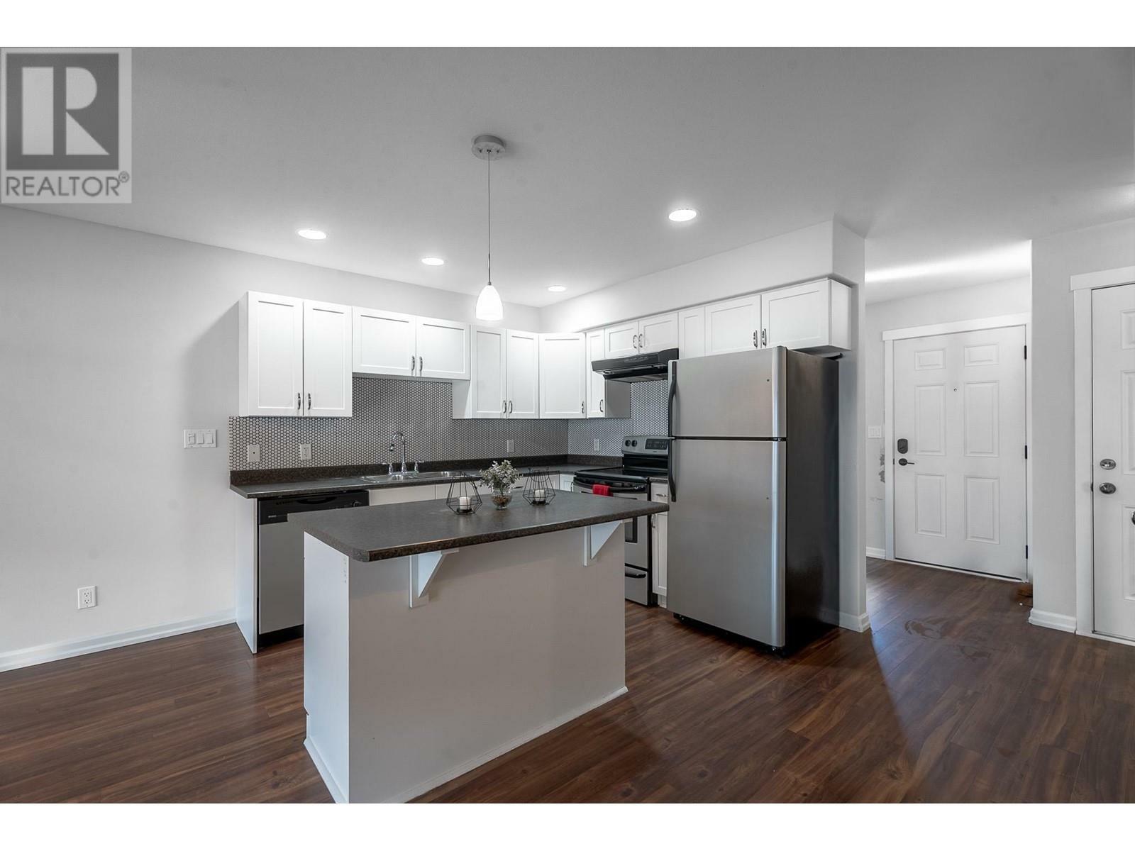 Property Photo: 1900 Hugh Allan Drive 18 BC V1S 0A8