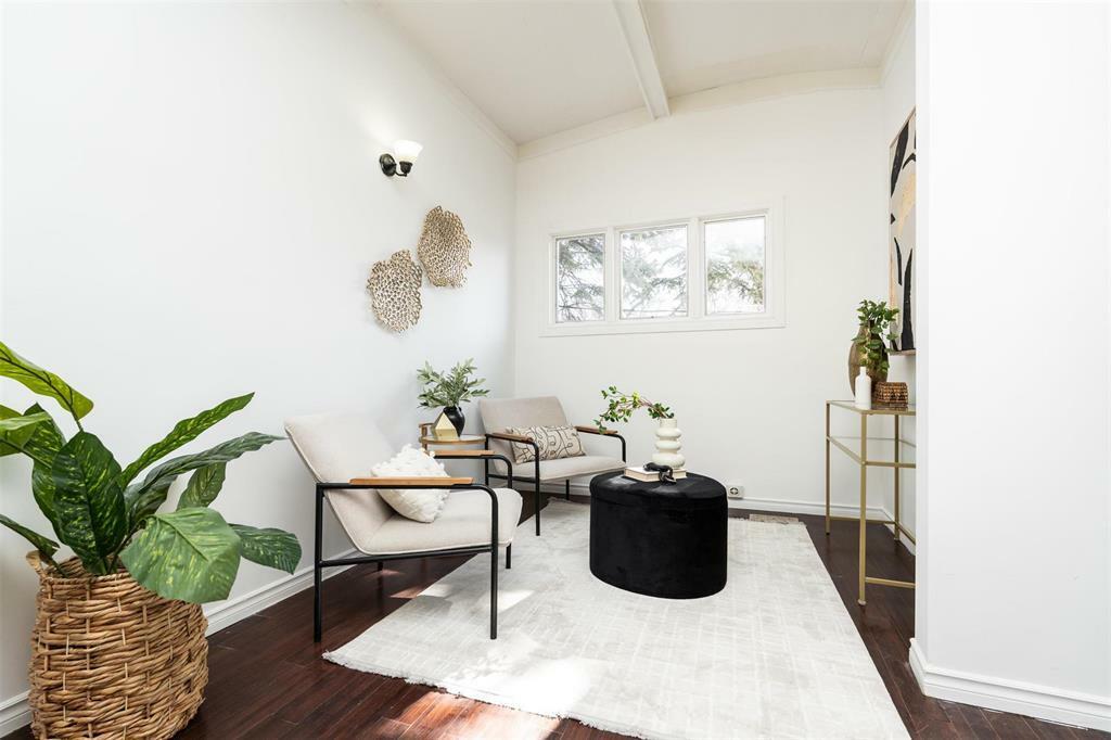 Property Photo: 268 Dunkirk Drive East MB R2M 3W9
