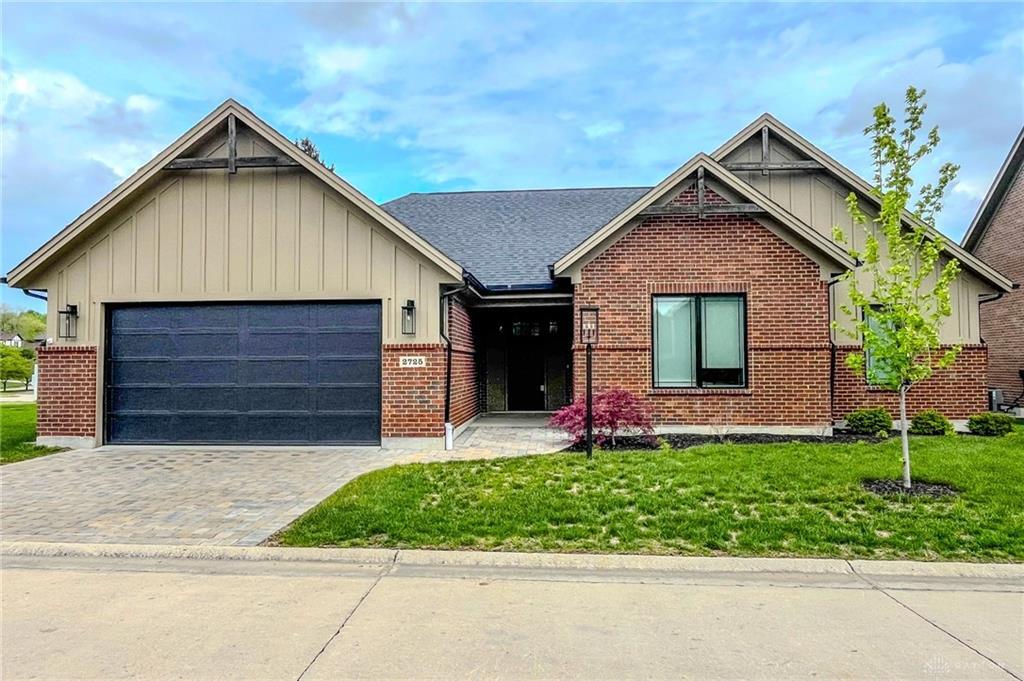 Property Photo: 2725 Terraceview Circle OH 45431