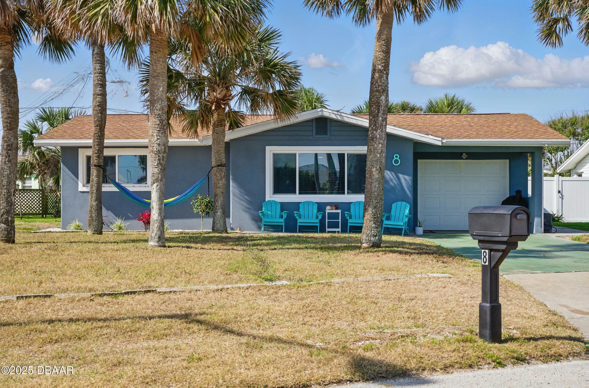 Property Photo: 8 Camellia Drive FL 32176
