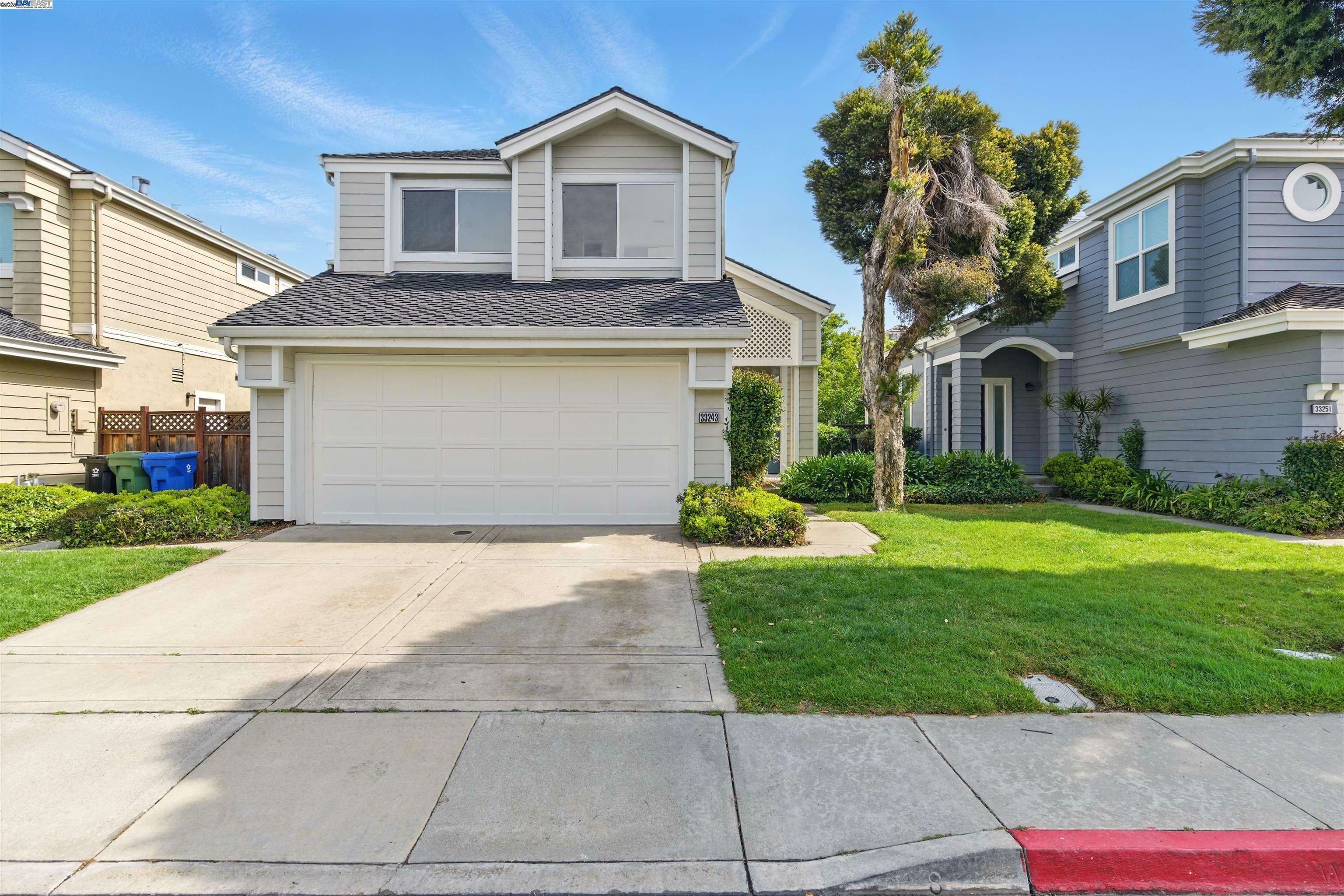 Property Photo: 33243 Sunriver Cmn CA 94555