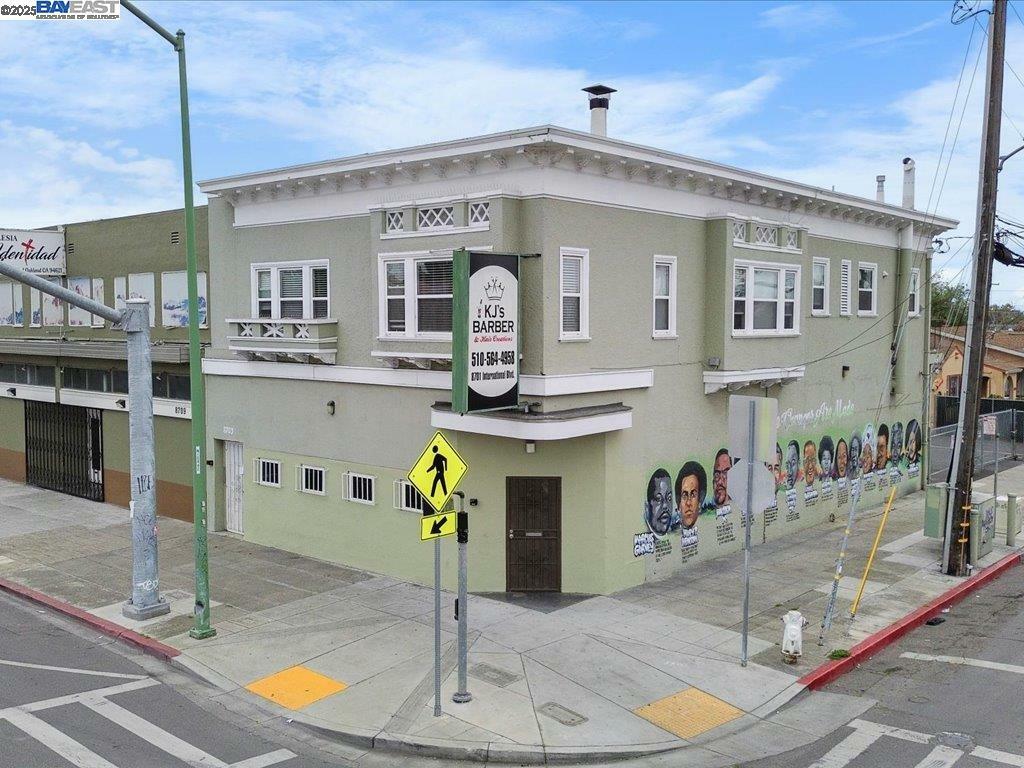 8701 International Blvd  Oakland CA 94621 photo