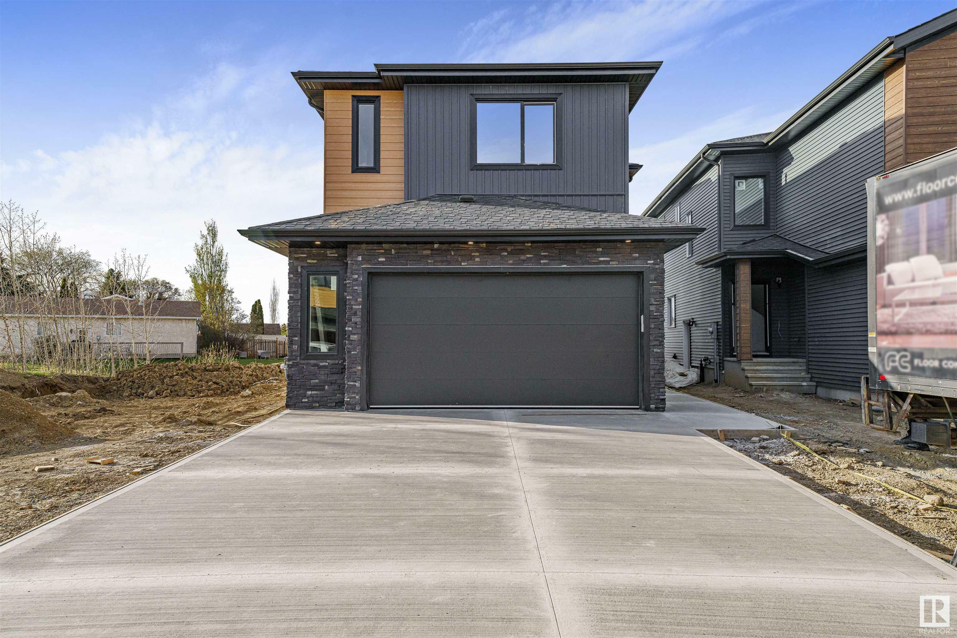 Property Photo: 46 Grassview Crescent AB T7X 3G1