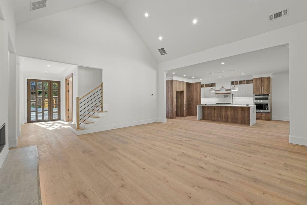 Property Photo: 535 Shamrock Drive GA 30040