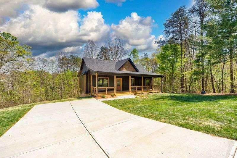 Property Photo:  167 Meadow View Ct  GA 30536 