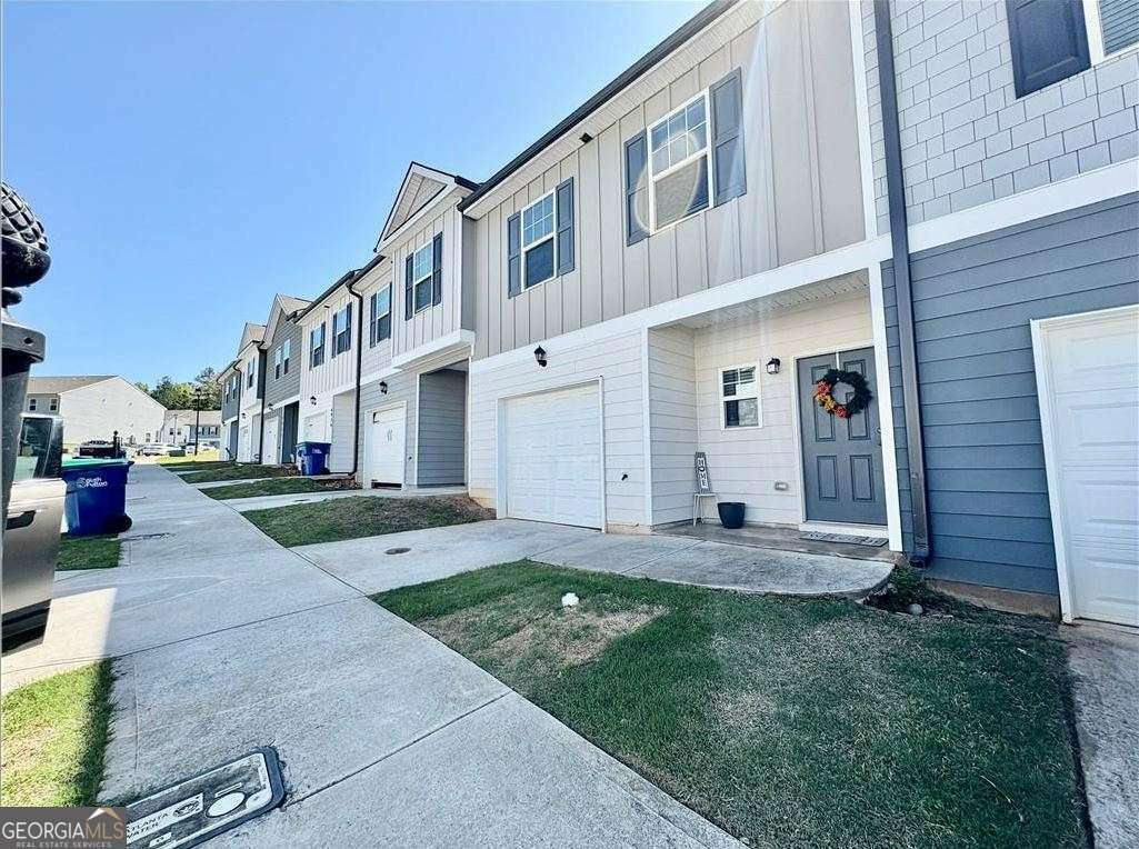 Property Photo: 4940 Elm Brook Drive GA 30349
