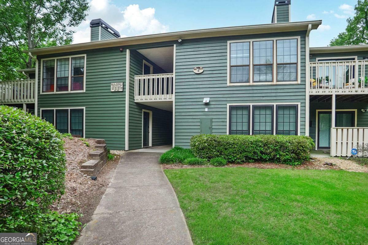 2638 Vinings Central Drive SE 4  Atlanta GA 30339 photo
