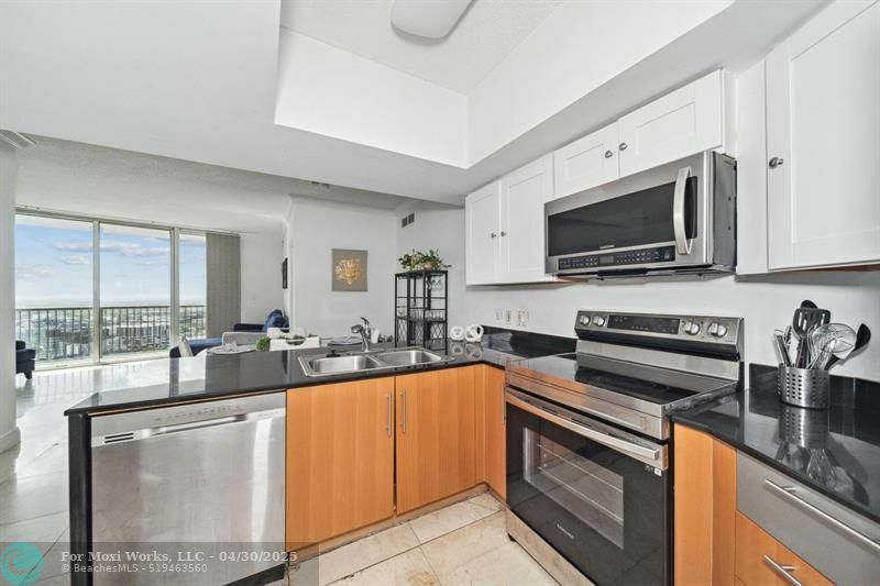 Property Photo: 1750 N Bayshore Dr 4315 FL 33132