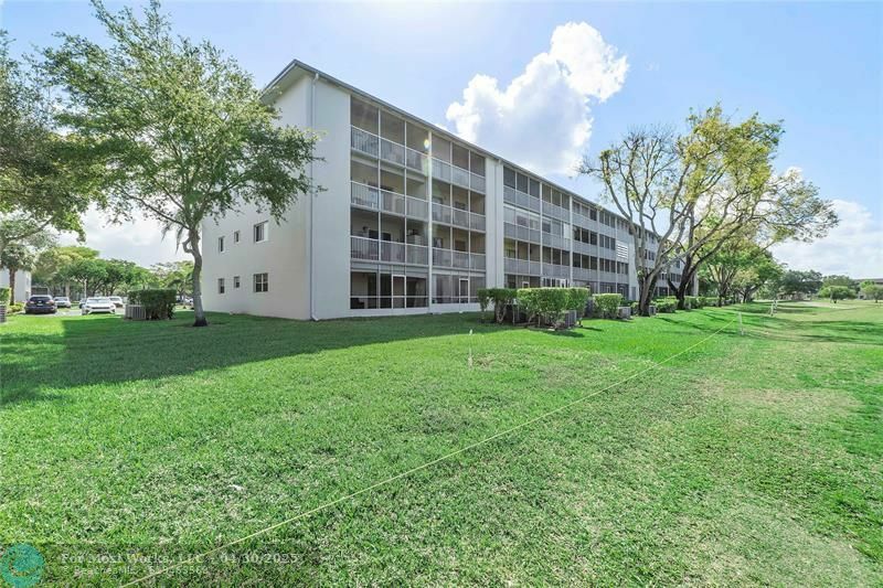 Property Photo: 400 SW 134th Way 411 F FL 33027