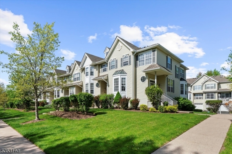 16 Worthington Ter  Raritan Twp. NJ 08822 photo
