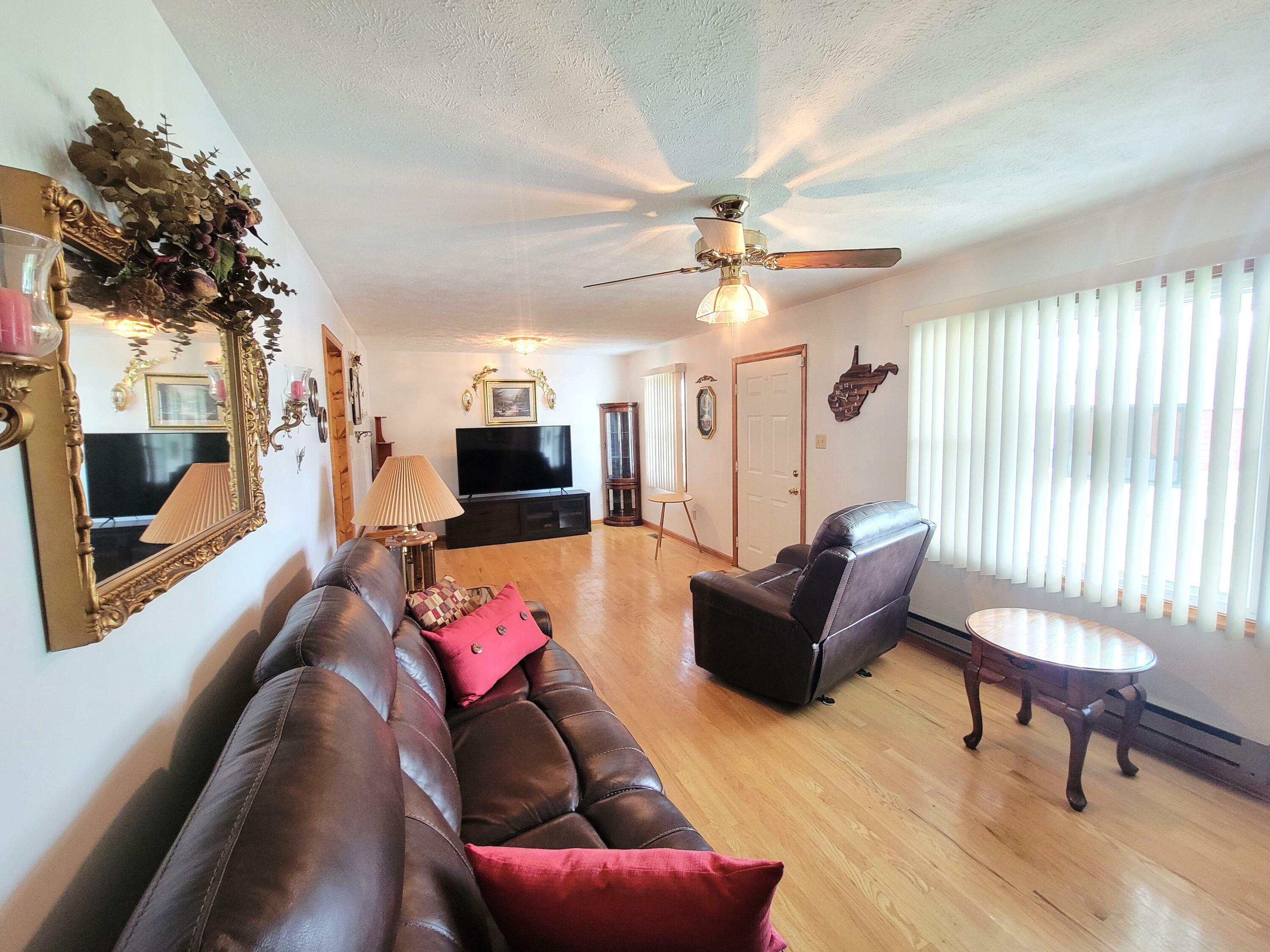 Property Photo: 38 Walnut St WV 24963