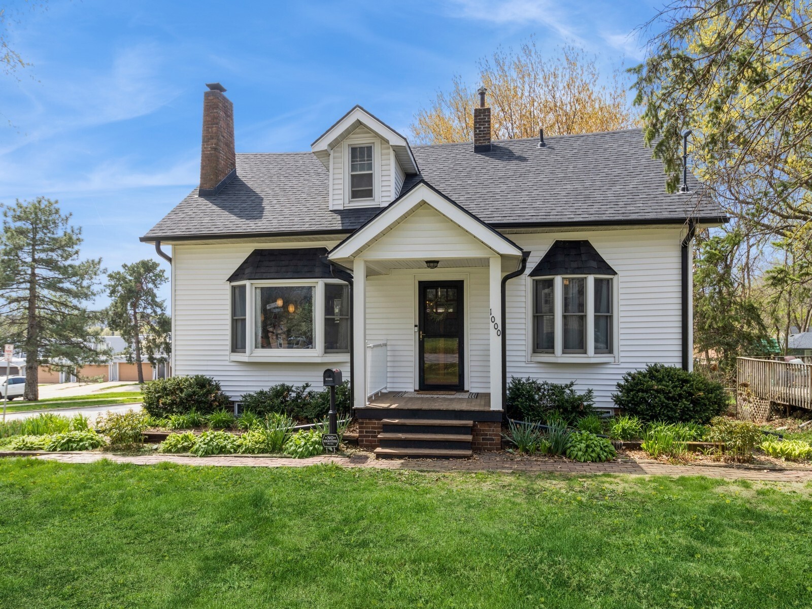 Property Photo: 1000 66th Street IA 50324