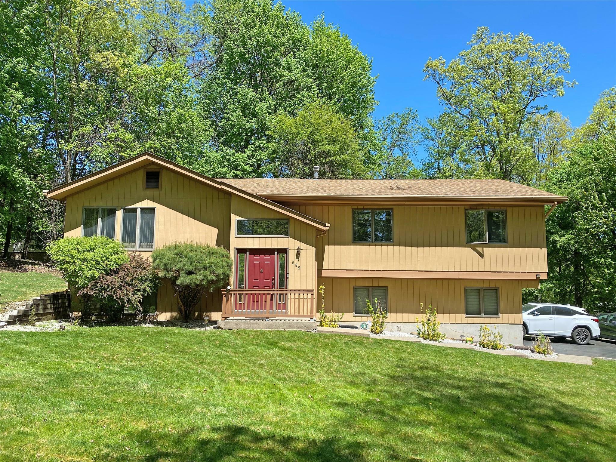 Property Photo: 685 Route 304 NY 10956