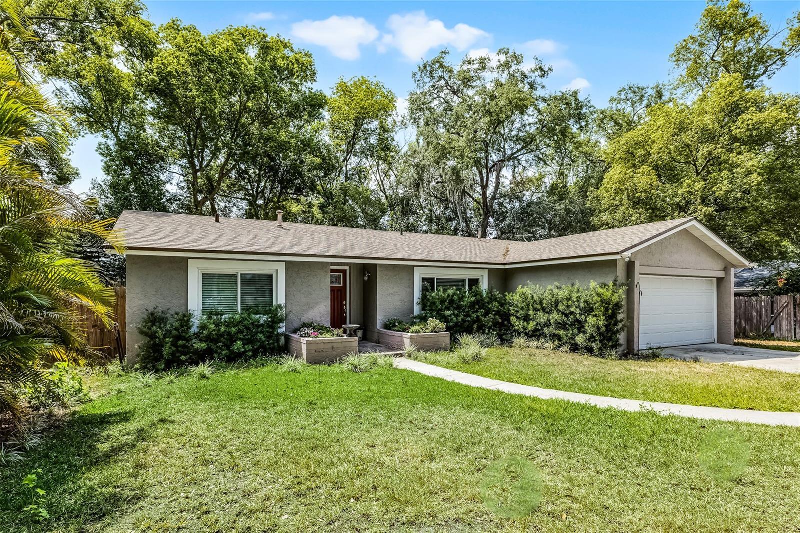 Property Photo: 314 E Bonnie Trail FL 32750