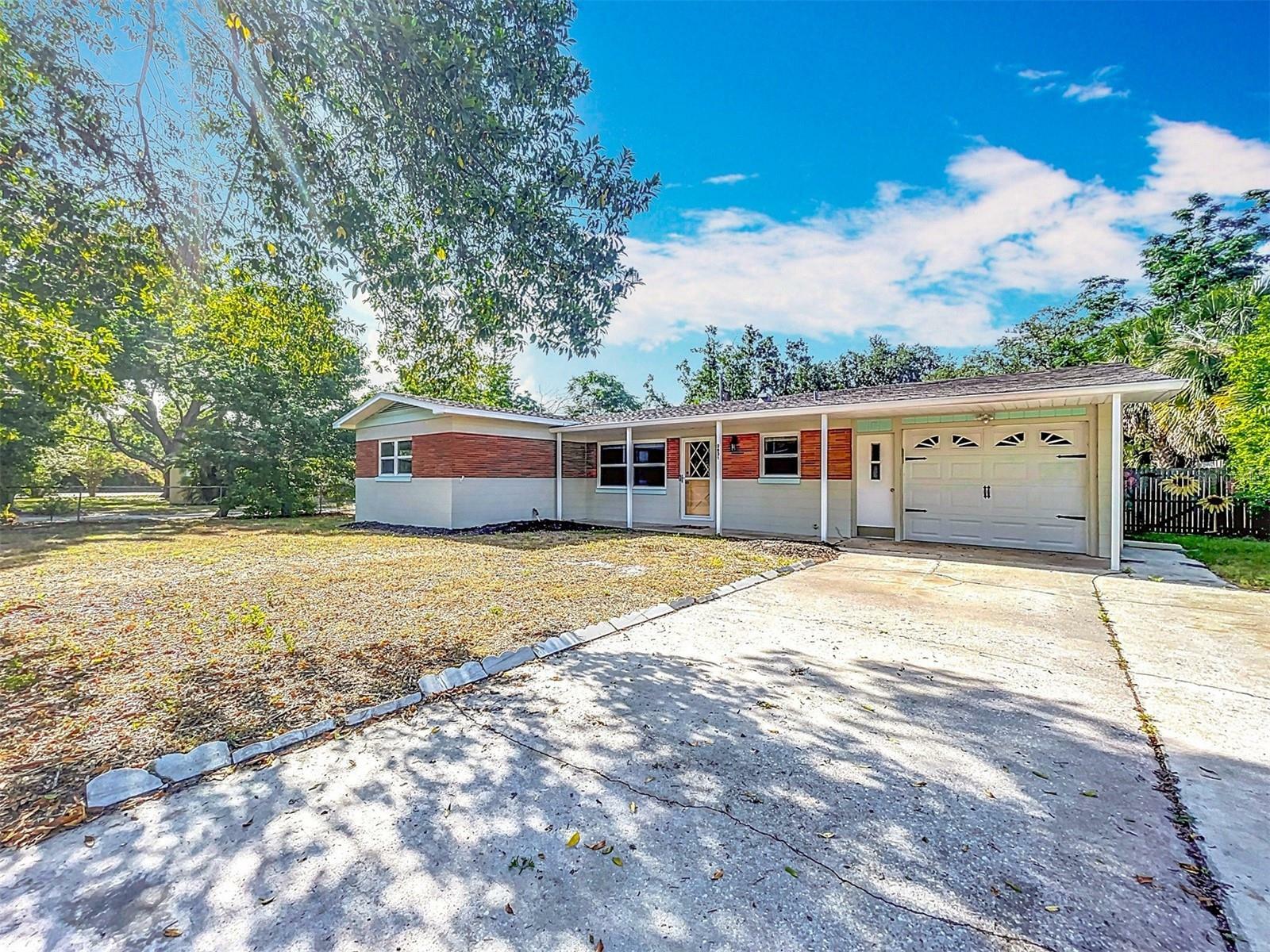 Property Photo: 2631 McDonald Terrace FL 32757