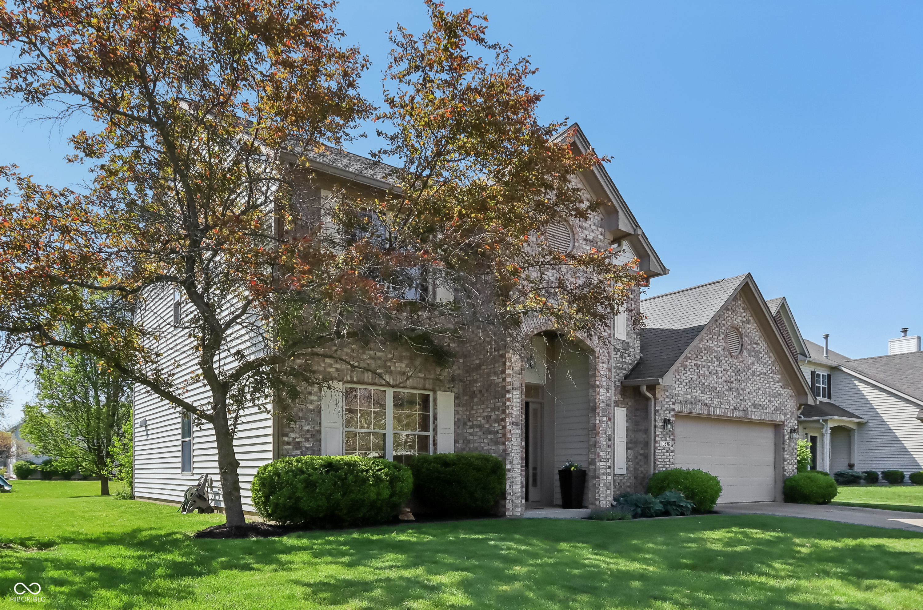 Property Photo: 10576 Greenway Drive IN 46037