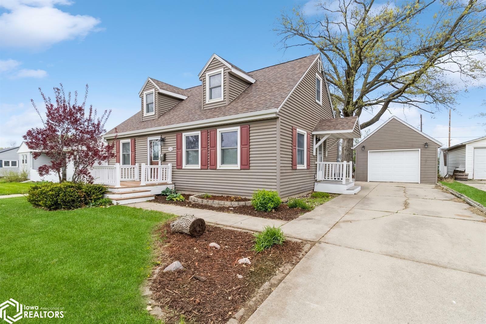 1508 Elder Drive  Marshalltown IA 50158 photo