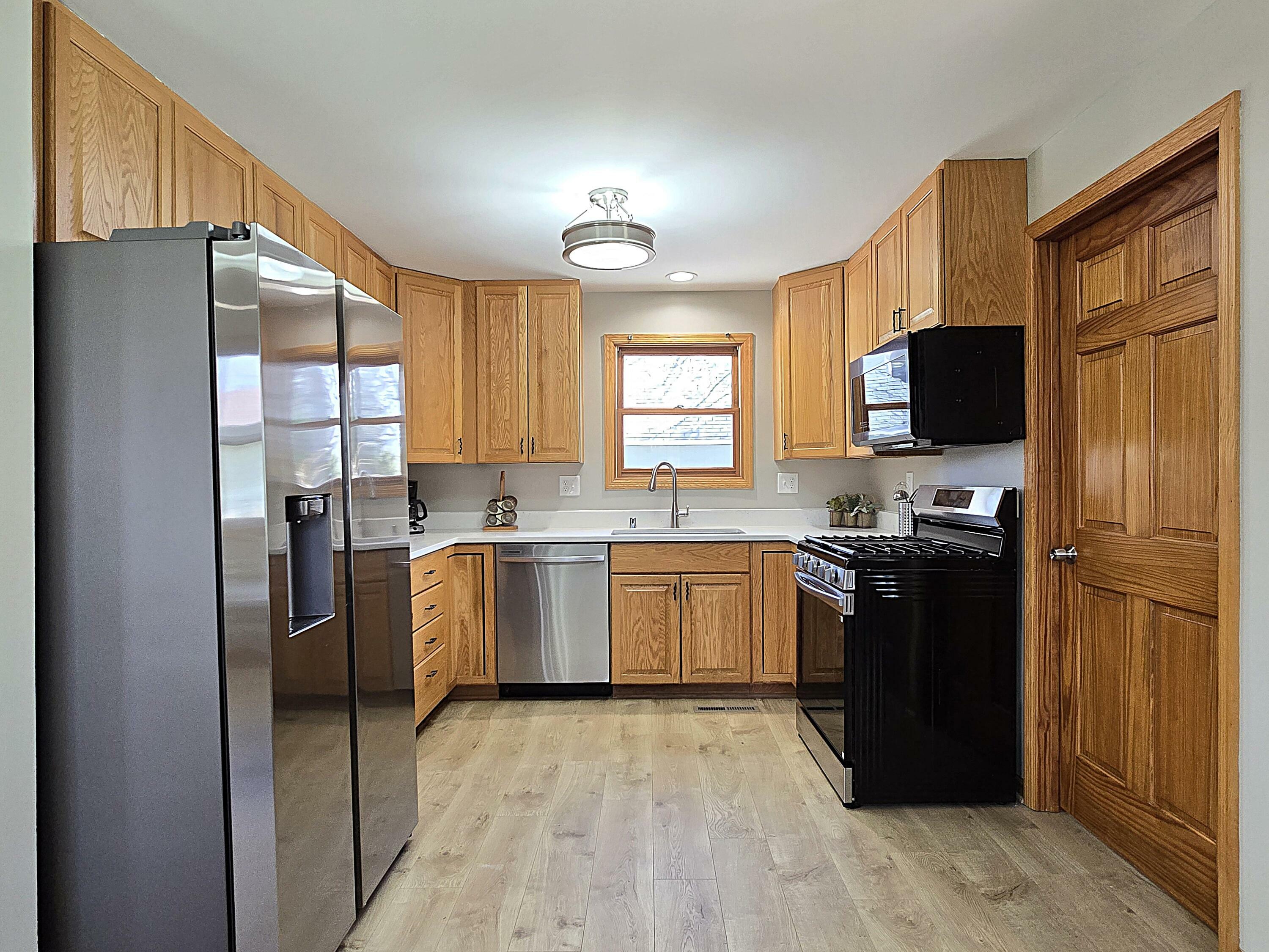 Property Photo: N22w28832 Oak Ln WI 53072