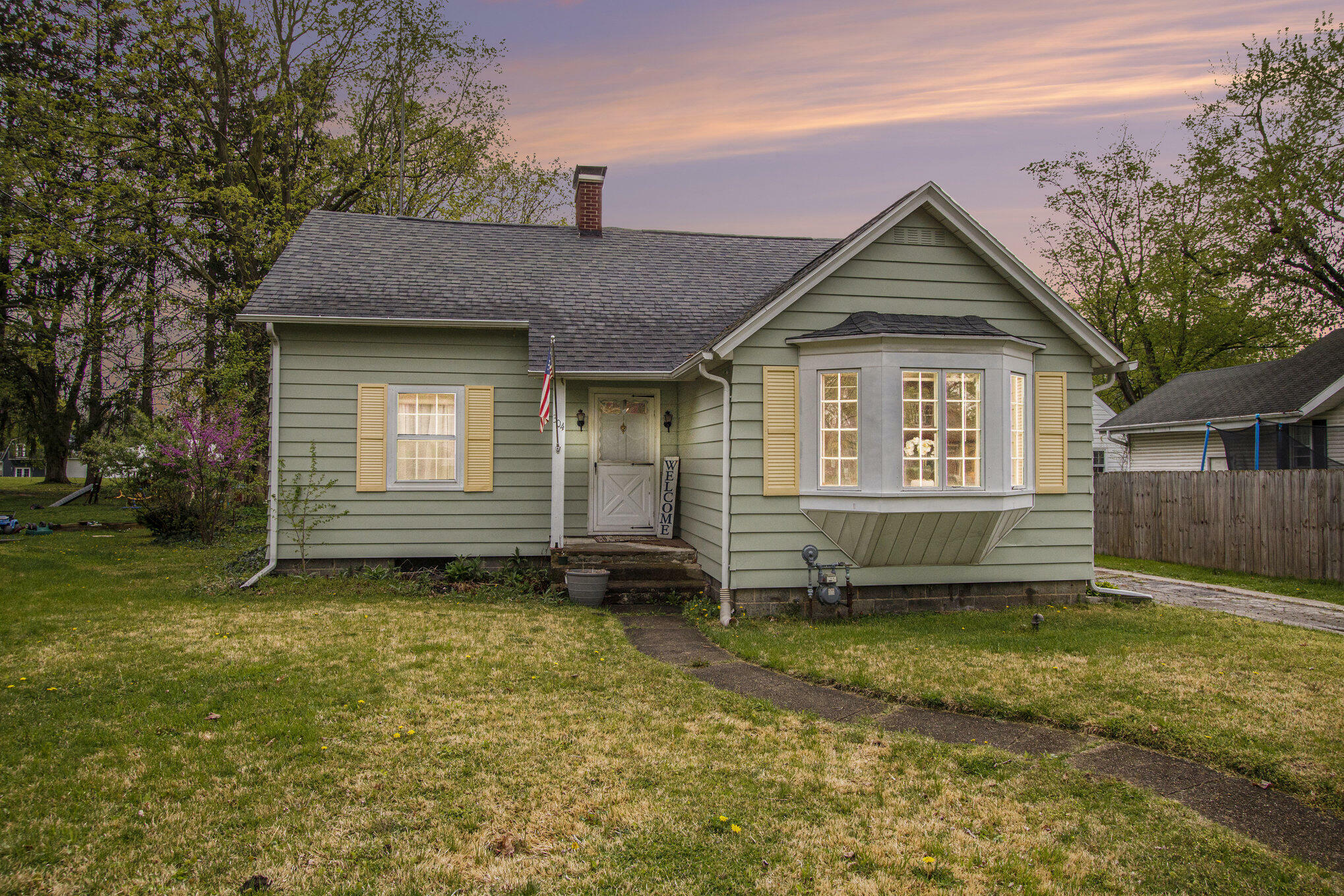 Property Photo: 304 N Detroit Street MI 49107