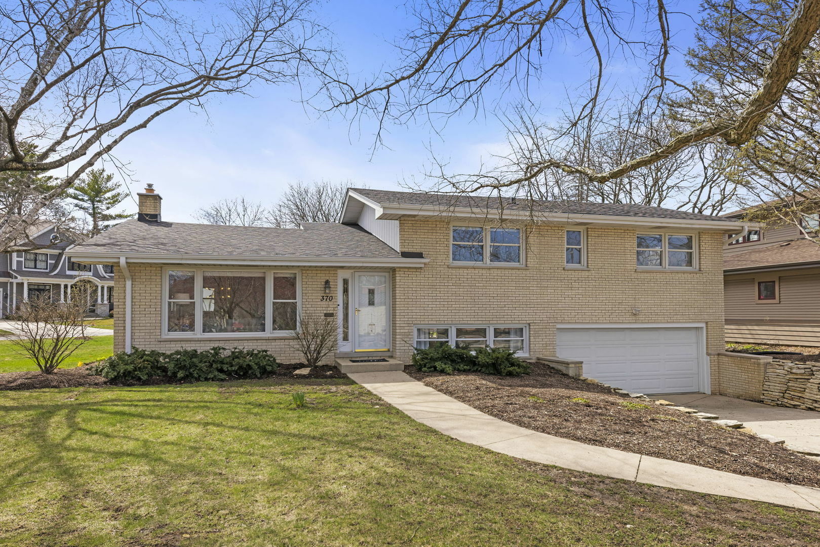 Property Photo: 370 Prairie Avenue IL 60540