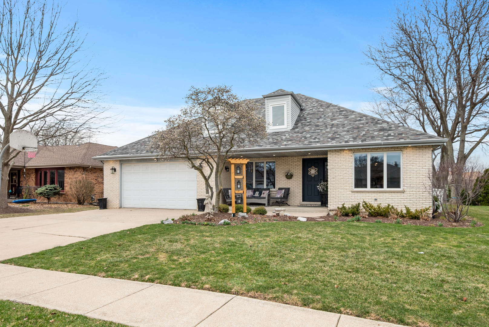 Property Photo: 6932 Westview Drive IL 60452